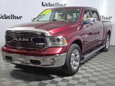 Used 2018 RAM 1500 Laramie w/ Convenience Group AWD/4WD image 3