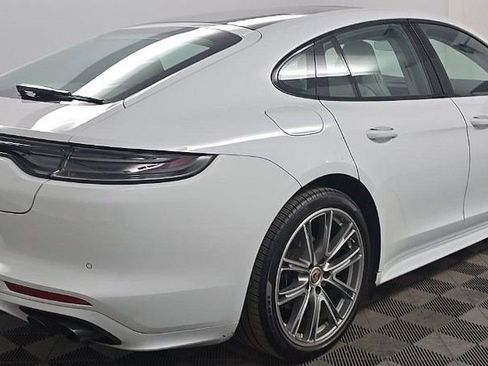 Used 2023 Porsche Panamera 4 Platinum Edition AWD/4WD image 4