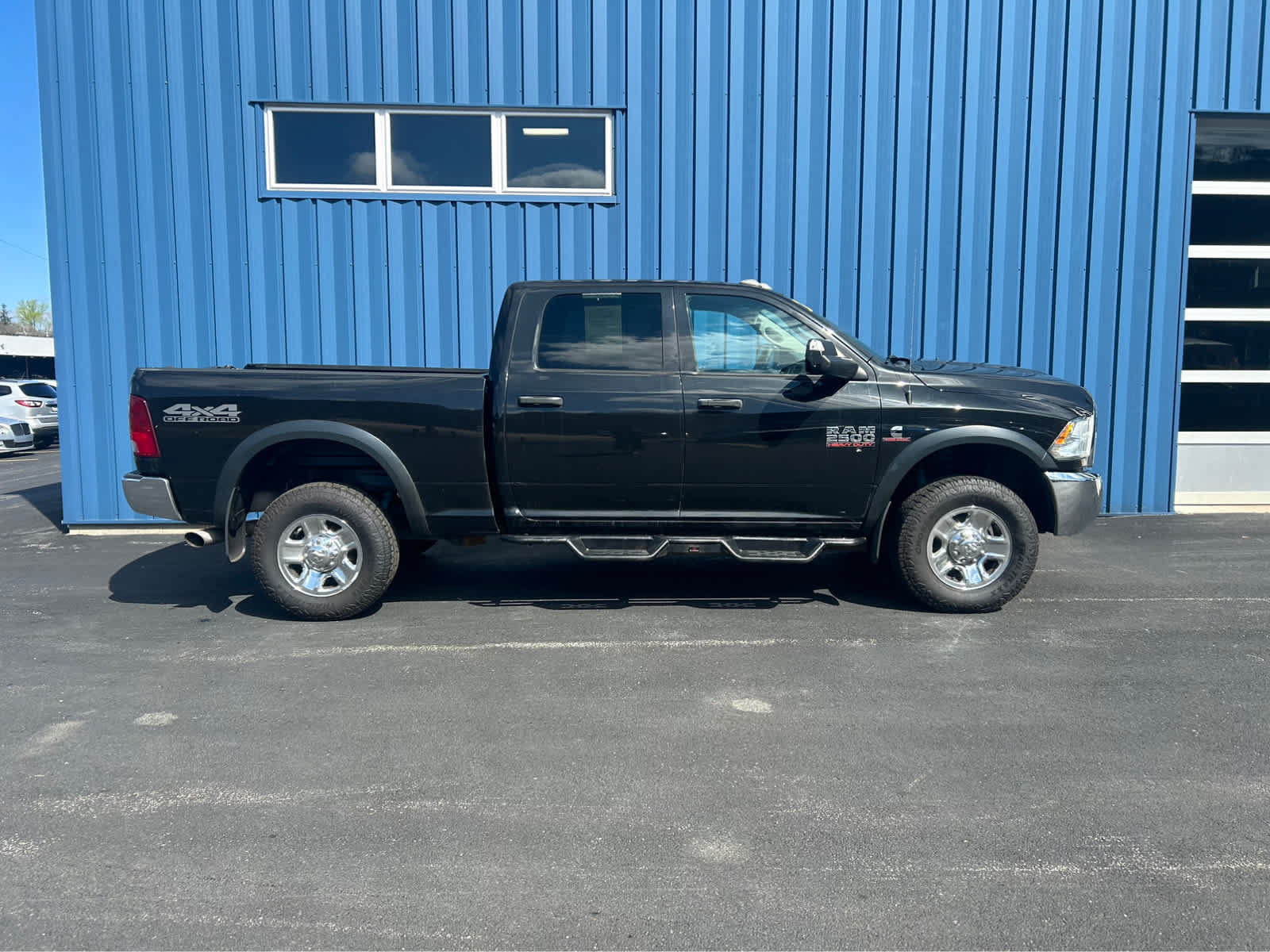Used 2018 RAM 2500 Tradesman w/ Chrome Appearance Group AWD/4WD image 4