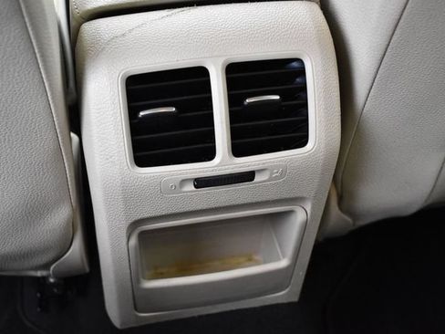 Used 2010 Volkswagen Jetta Limited Edition FWD image 25