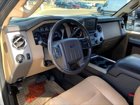 Used 2015 Ford F250 Lariat w/ Chrome Package image 17