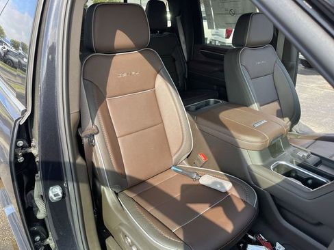 New 2025 GMC Sierra 2500 Denali image 24