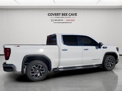 New 2026 GMC Sierra 1500 SLT image 10