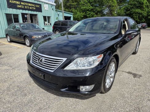 Used 2011 Lexus LS 460 L w/ Luxury Pkg AWD/4WD image 6