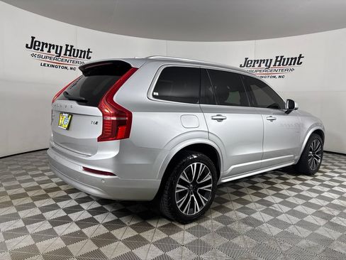 Used 2022 Volvo XC90 T6 Momentum w/ Advanced Package AWD/4WD image 4