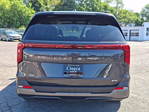 Used 2025 Kia Carnival SX w/ SX Dark Edition Package FWD image 8