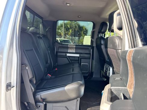 Used 2019 Ford F250 Lariat w/ Lariat Value Package AWD/4WD image 29