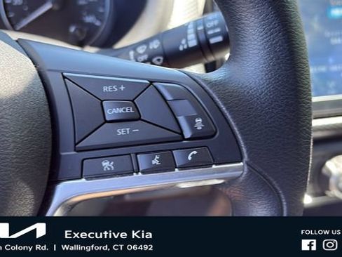 Used 2023 Nissan Kicks SV FWD image 14