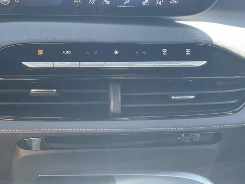 Used 2026 Buick Enclave Preferred FWD image 33