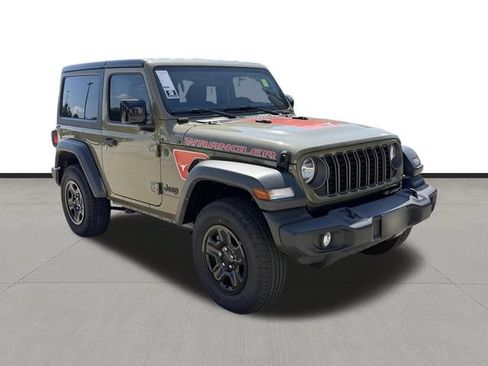 Used 2025 Jeep Wrangler Sport AWD/4WD image 3