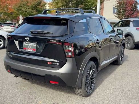 New 2026 Nissan Kicks SR w/ SR Premium Package image 9