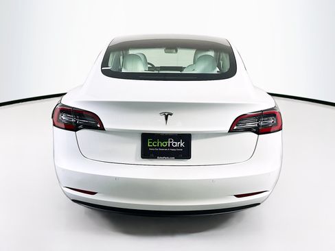 Used 2021 Tesla Model 3 Standard Range Plus RWD image 7