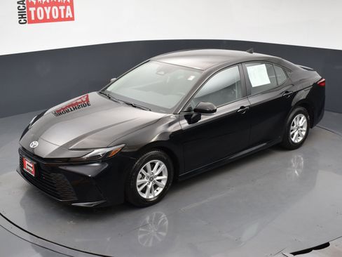 Used 2025 Toyota Camry LE FWD image 24