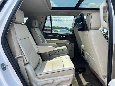 Used 2021 GMC Yukon Denali w/ Denali Premium Package image 27