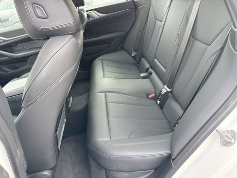 Used 2024 BMW i4 xDrive40i image 25