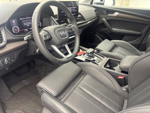 Used 2023 Audi Q5 2.0T Premium Plus w/ Premium Plus Package AWD/4WD image 9