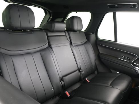 Used 2024 Land Rover Range Rover SE AWD/4WD image 41