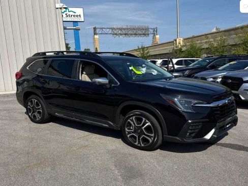 Used 2023 Subaru Ascent Limited w/ Technology Package AWD/4WD image 6