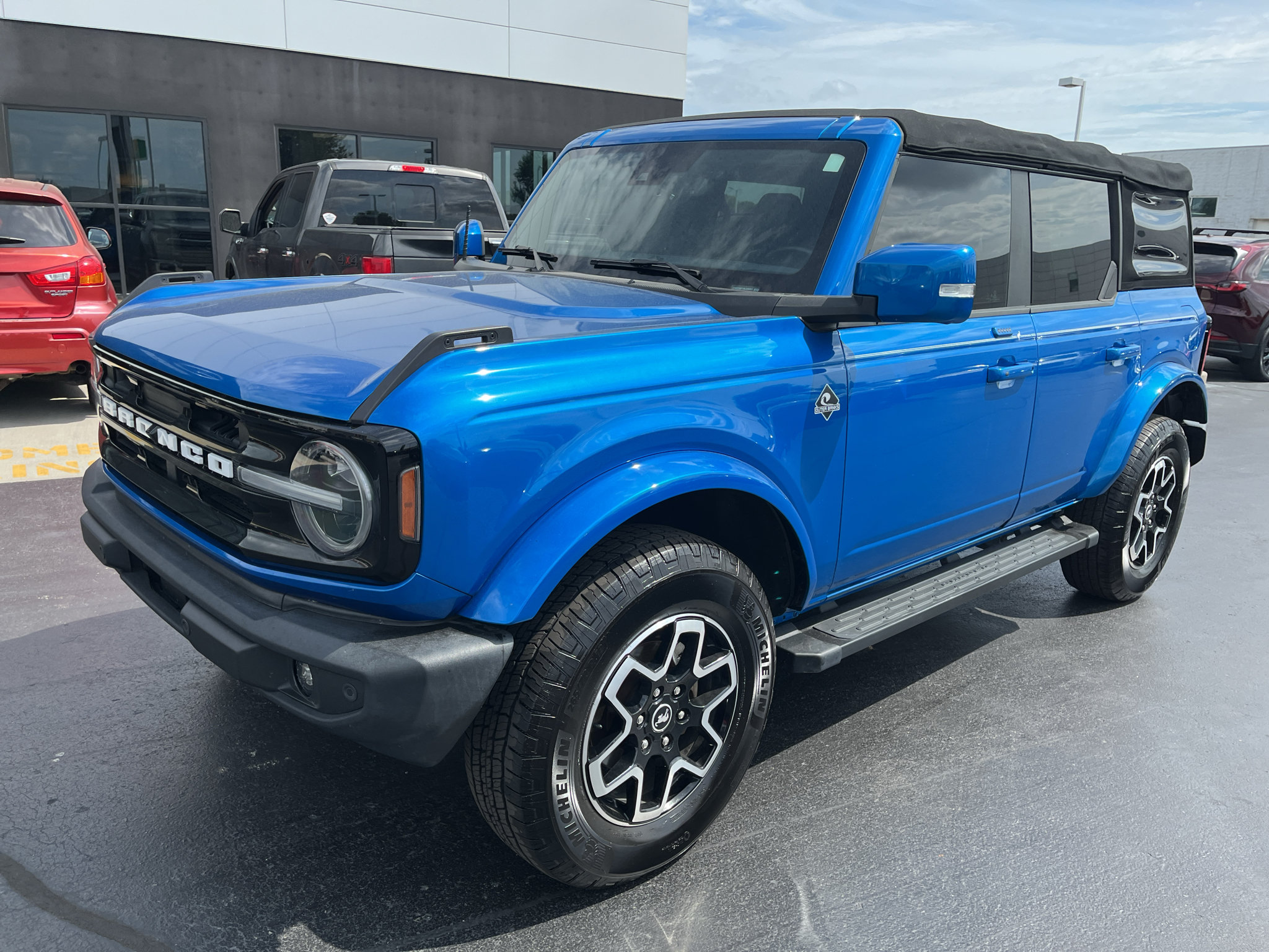 Used 2022 Ford Bronco Outer Banks AWD/4WD image 4