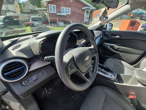 Used 2024 Chevrolet Trax LS w/ LS Convenience Package FWD image 10