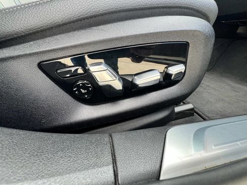 Used 2019 BMW 740e xDrive 740e xDrive iPerformance AWD 4 w/ Executive Package image 54