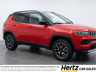 Used 2025 Jeep Compass Trailhawk video 1