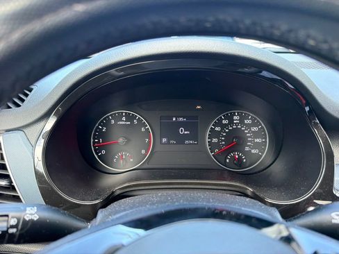 Used 2023 Kia Seltos S FWD image 3