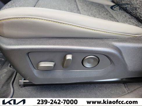Used 2024 Chevrolet Colorado ZR2 AWD/4WD image 23