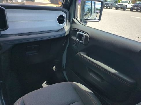 Used 2024 Jeep Wrangler Unlimited Sahara AWD/4WD image 17