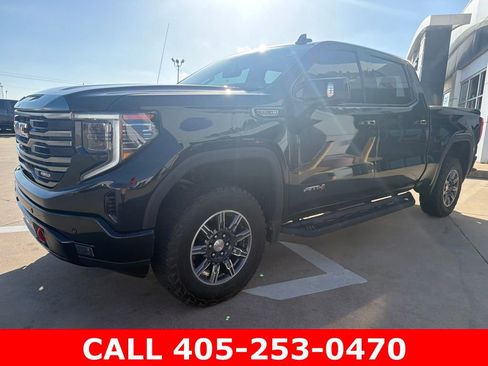 Used 2024 GMC Sierra 1500 AT4 w/ AT4 Premium Package AWD/4WD image 6