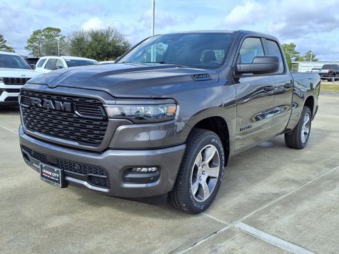 New 2026 RAM 1500 Express RWD image 3
