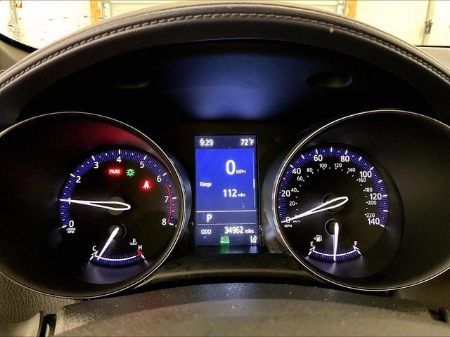 Used 2021 Toyota C-HR XLE FWD image 19