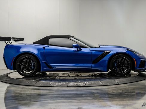 Used 2019 Chevrolet Corvette ZR1 RWD image 28