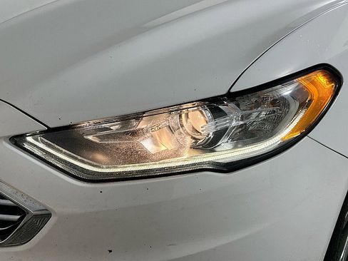 Used 2017 Ford Fusion SE w/ Equipment Group 601A image 33