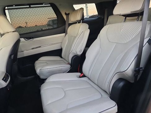 Used 2024 Hyundai Palisade Calligraphy AWD/4WD image 3