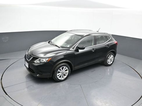 Used 2019 Nissan Rogue Sport SV image 32