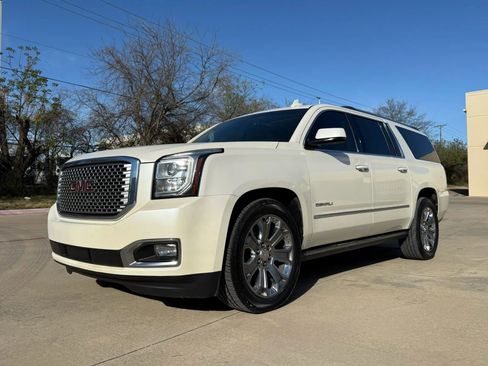 Used 2015 GMC Yukon XL Denali w/ Premium Package RWD image 2
