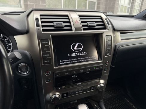 Used 2020 Lexus GX 460 Premium w/ Premium Package image 37