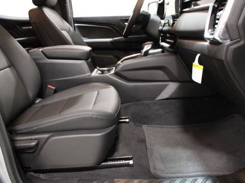 New 2026 GMC Canyon Elevation w/ Convenience Package image 30