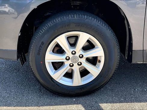 Used 2011 Toyota Highlander 2WD w/ Tech Pkg image 24