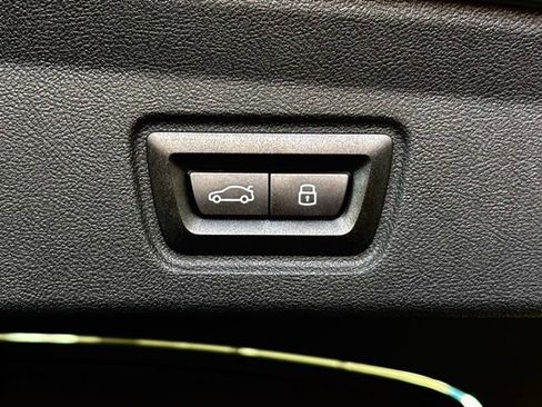 Used 2025 BMW i4 eDrive40 w/ M Sport Package image 33