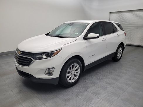 Used 2018 Chevrolet Equinox LT FWD image 2