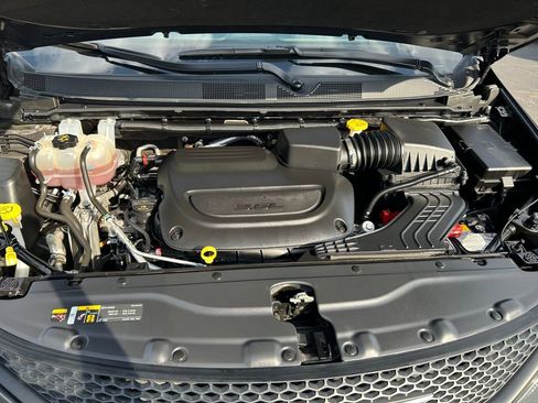 Used 2023 Chrysler Voyager LX FWD image 29