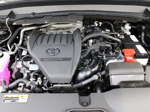 Used 2025 Toyota Grand Highlander AWD image 33