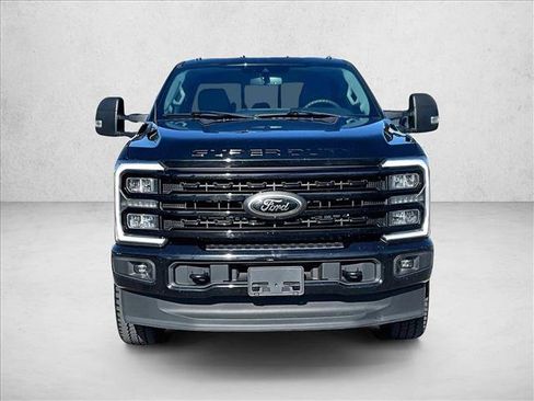 Used 2023 Ford F250 XLT w/ Black Appearance Package image 3