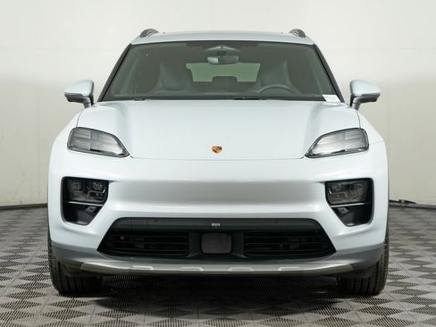 New 2026 Porsche Macan 4 Electric image 10