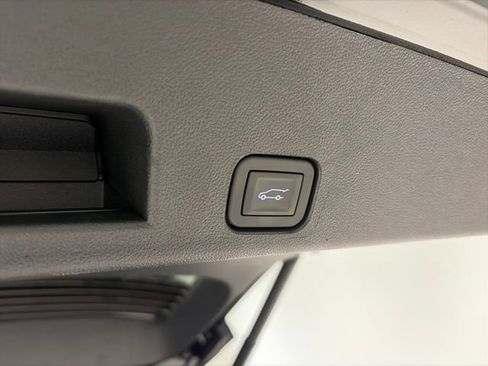 New 2027 Chevrolet Traverse LT w/ LPO, Floor Liner Package AWD/4WD image 15