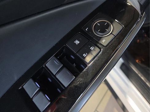 Used 2023 Lexus IS 300 w/ Comfort Package RWD image 17