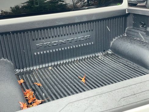 Certified 2022 Nissan Frontier SV image 28