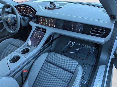 New 2025 Porsche Taycan 4S image 25
